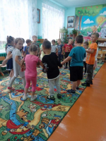 Час затей «Хоровод народных игр»